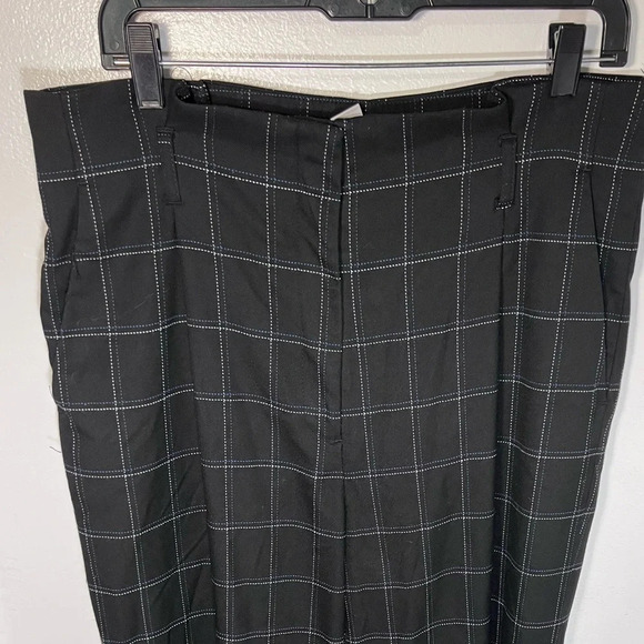 H&M,10, high waist flare leg, relax black w/blue white check, pocketed trouser - Picture 3 of 8